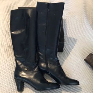 Navy Salvatore Ferragamo boots